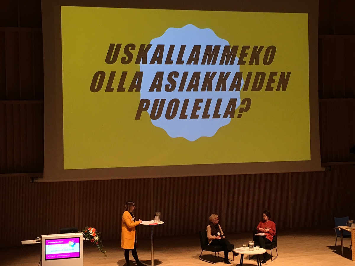 paneelissa Aulikki Kananoja ja Tiia-Maria Luukko