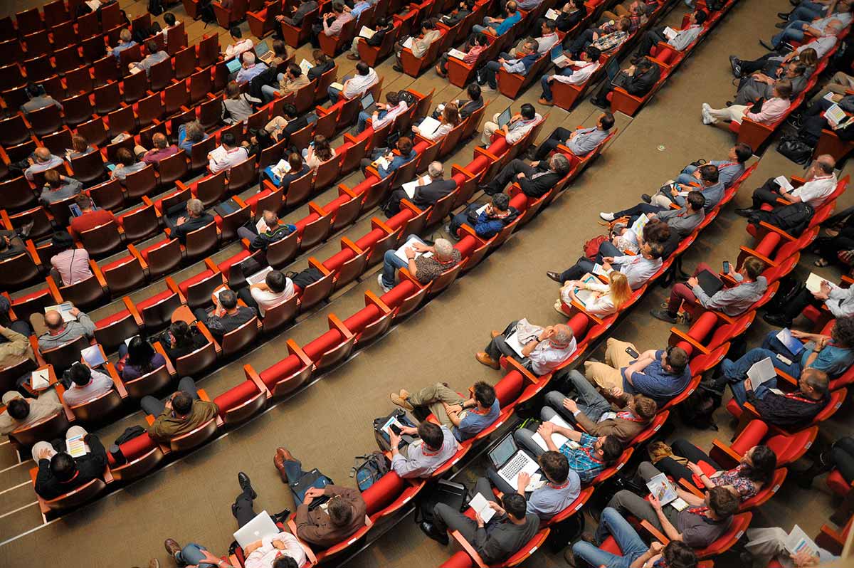 konferenssi, auditorio